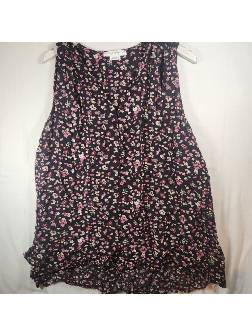 In Every Story Floral Button Down Sleeveless Blouse Black Pink Plus Size 3X